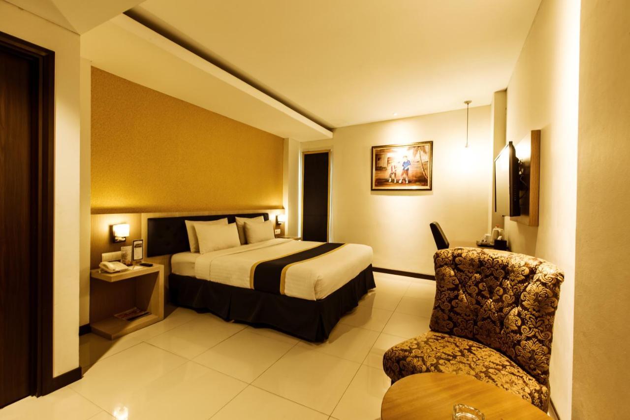 D'Best Hotel Pasar Baru Bandung Exteriör bild