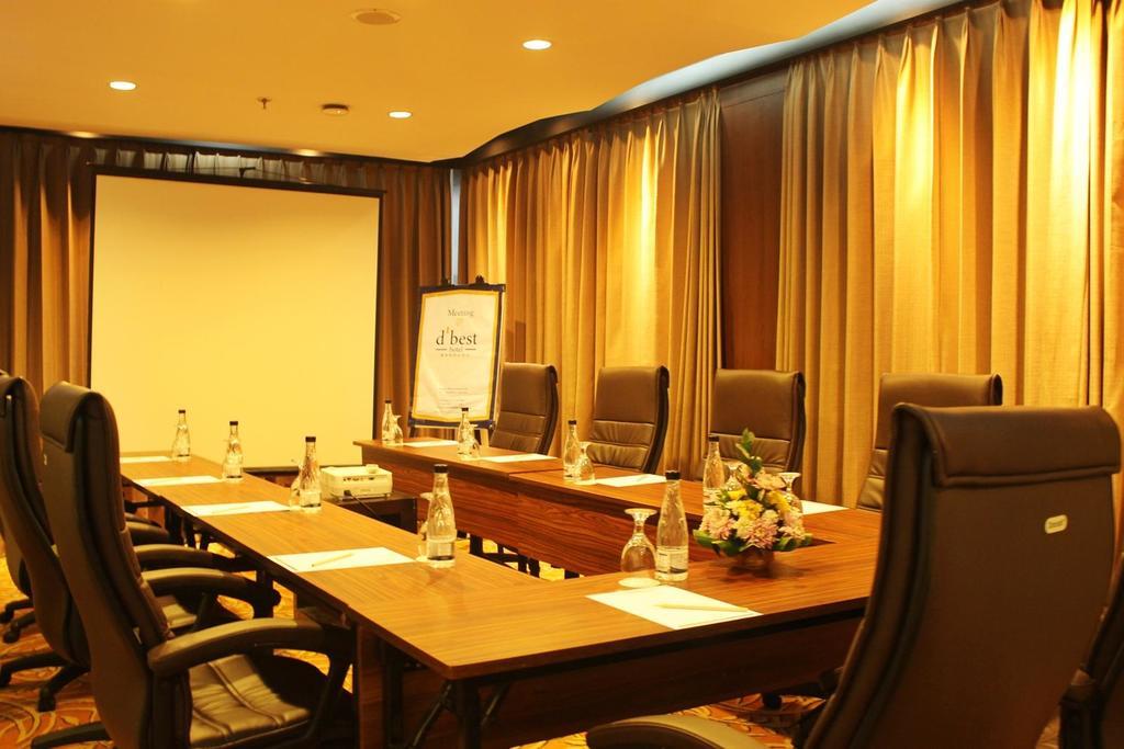 D'Best Hotel Pasar Baru Bandung Exteriör bild