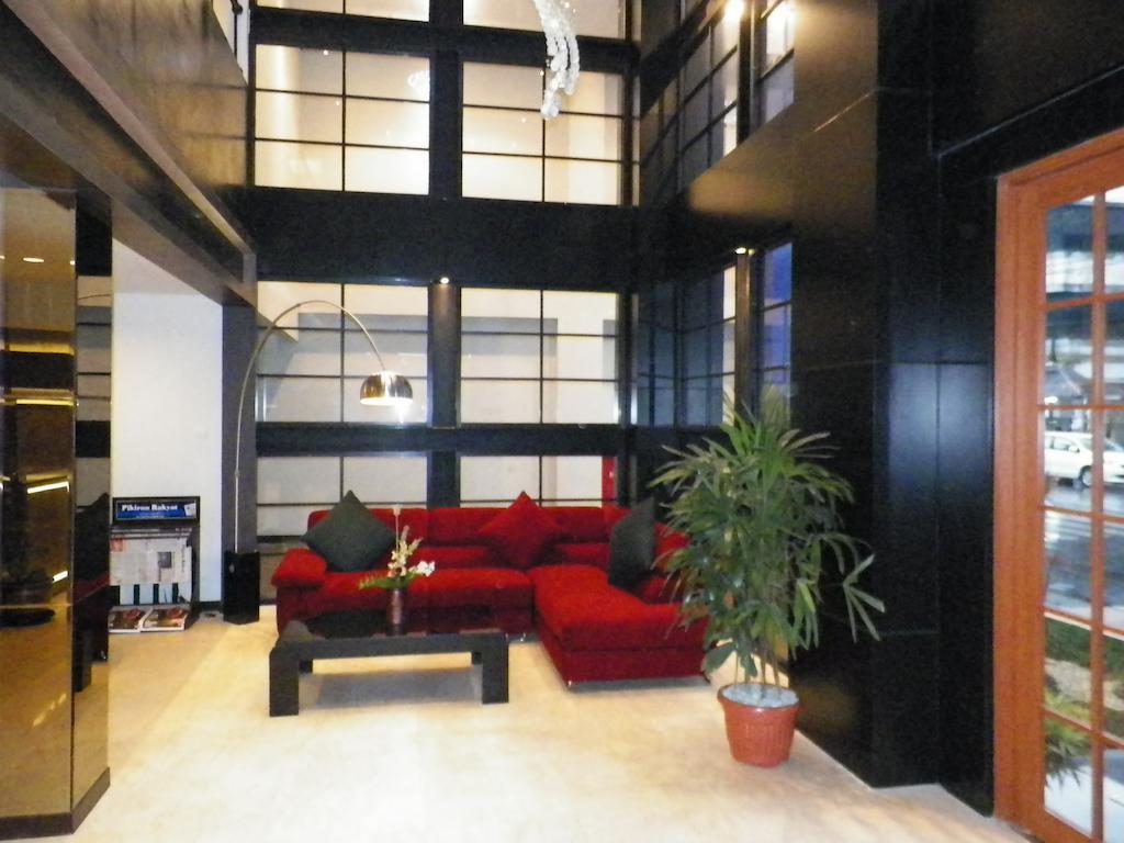 D'Best Hotel Pasar Baru Bandung Exteriör bild